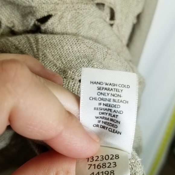 J. Jill Sweater Pull Over Open Knit Tan Floral Lightweight packable‎ Size M - Picture 3 of 12